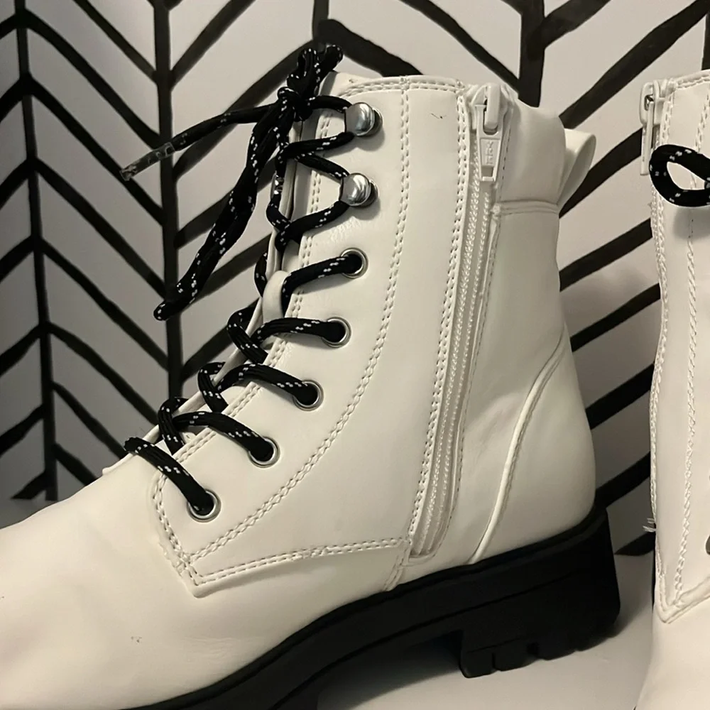 White combat boots - Picture 3 of 3